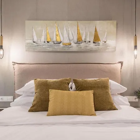 Beautiful & Renovated Aprtm In Apartment Piraeus