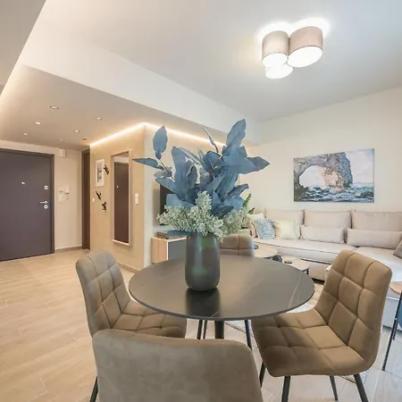 Beautiful & Renovated Aprtm In Apartment